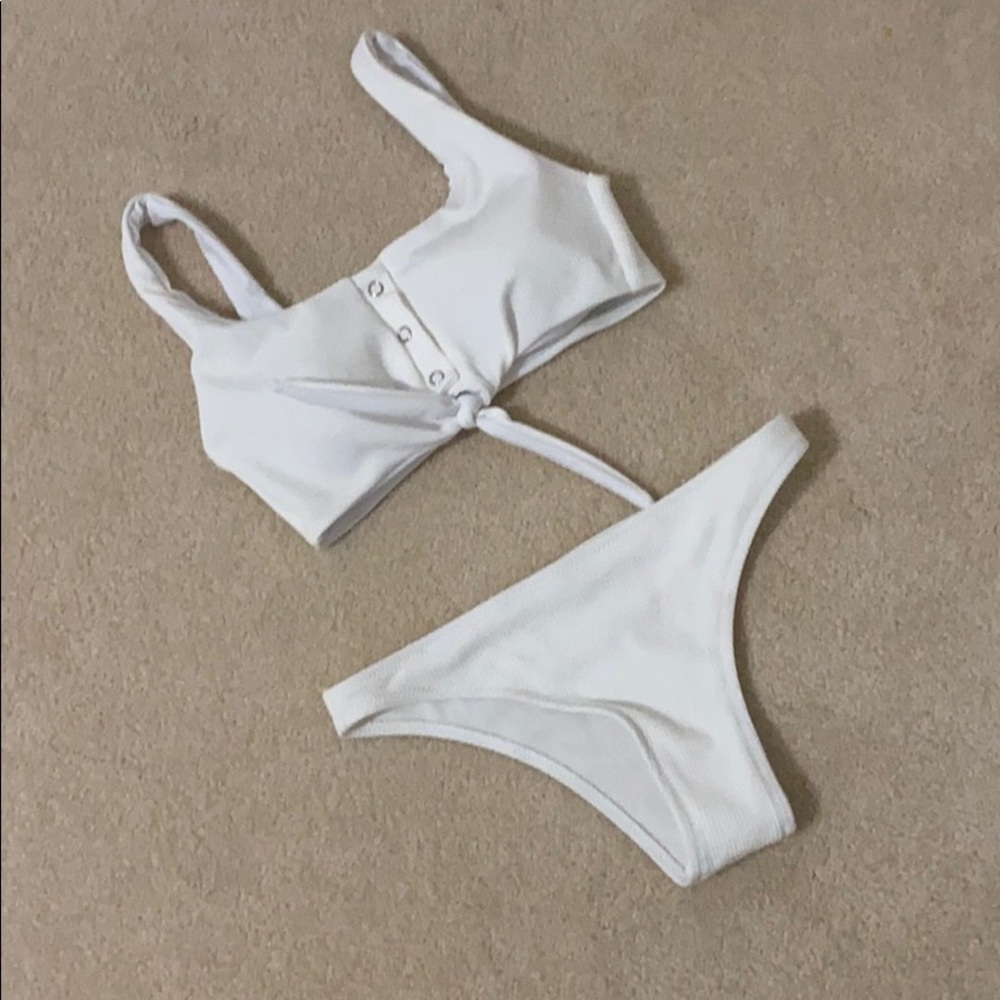 Women’s bathing suit